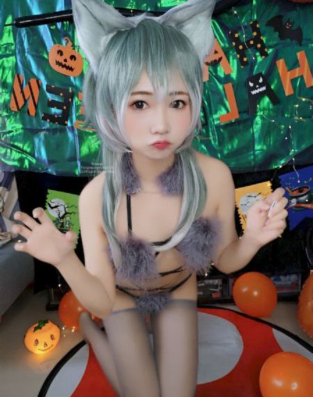 艳妇荡乳免费观看_720迅雷电影在线